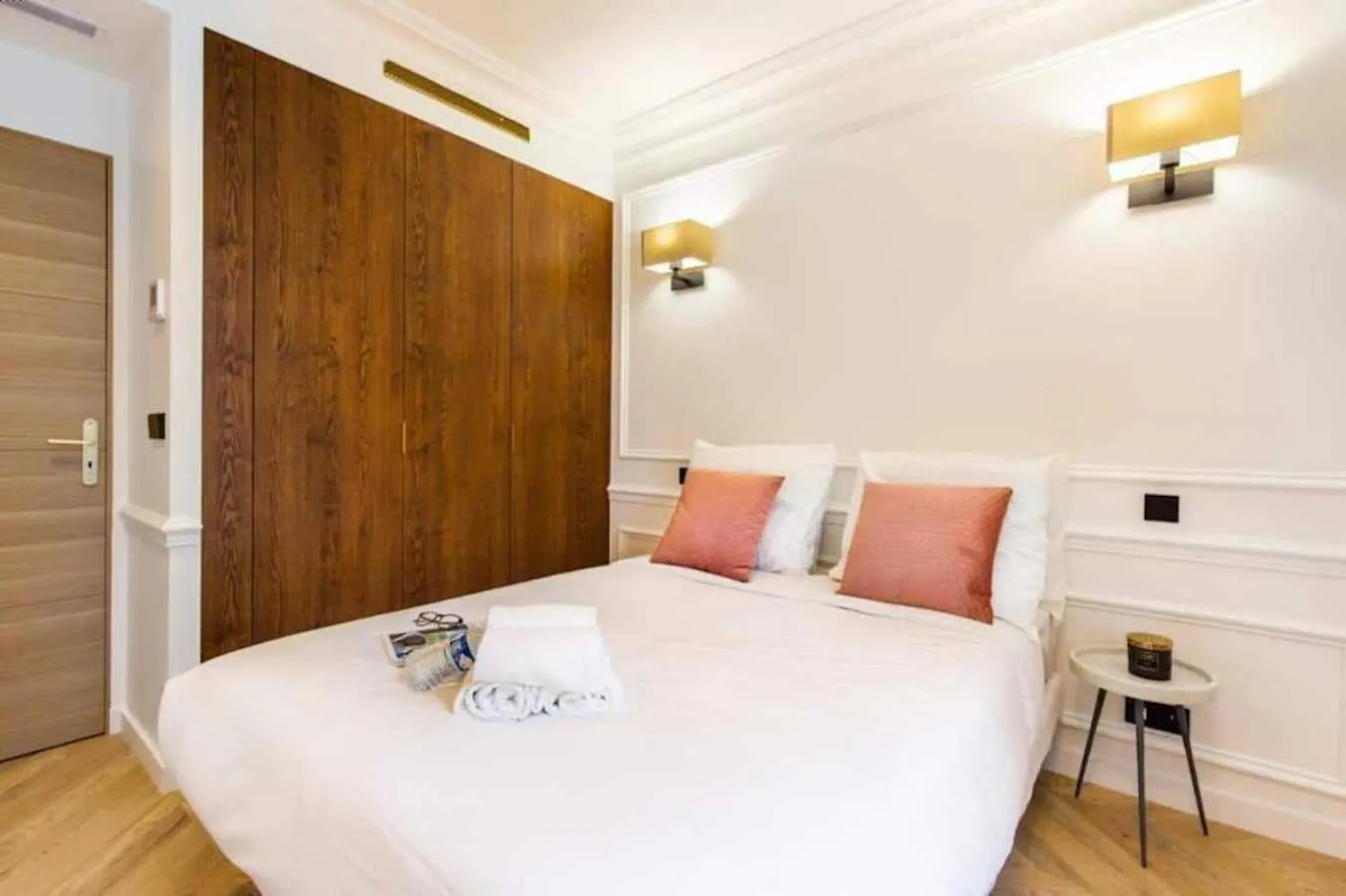 Newly Rebuilt By Architect - Center Of Paris Apartment